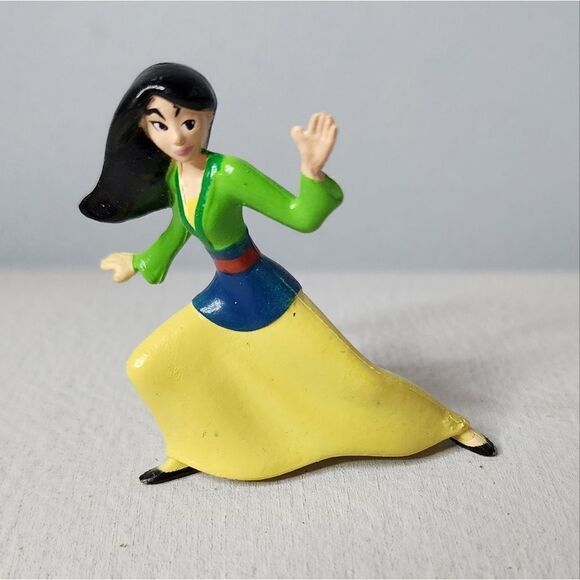 Mulan fight stance train Disney Pixar toy figure cake Topper Mini Fig - Picture 1 of 4